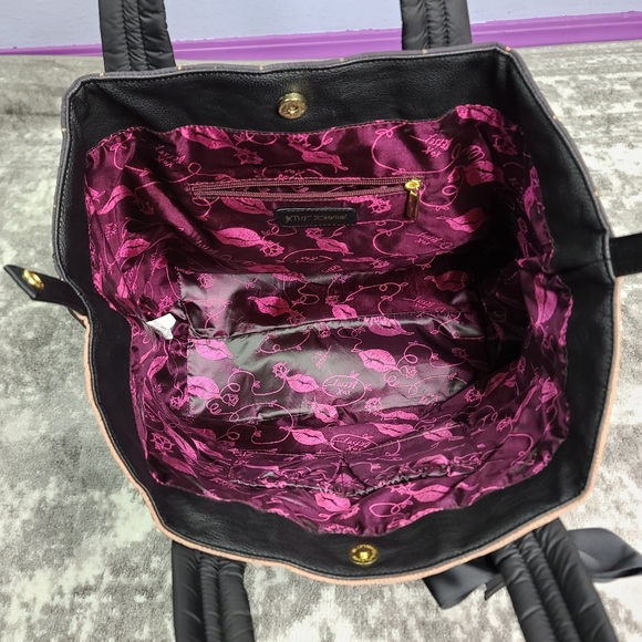 Betsey Johnson Heart Quilted Stripes Tote Bow - Picture 6 of 12